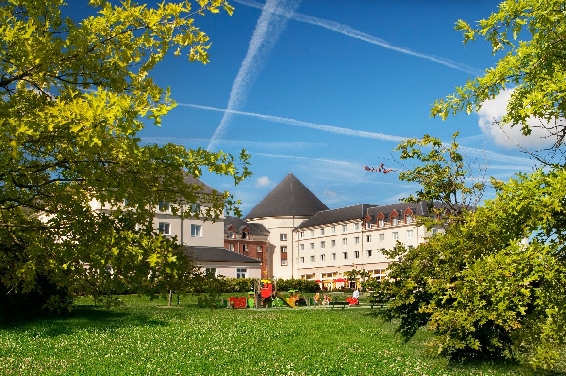 Disneyland Paris - Grand Magic Hotel - aanzicht