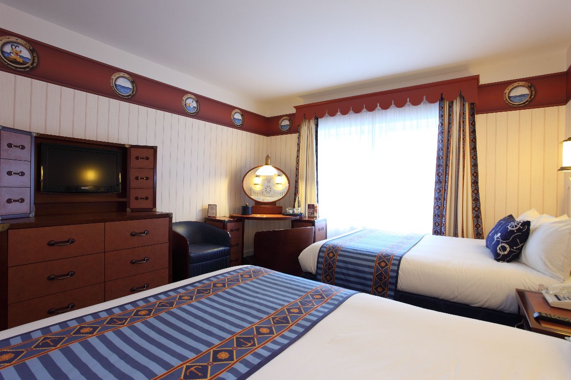 Disney&apos;s Newport Bay Club **** - Magic over Disneyland Paris