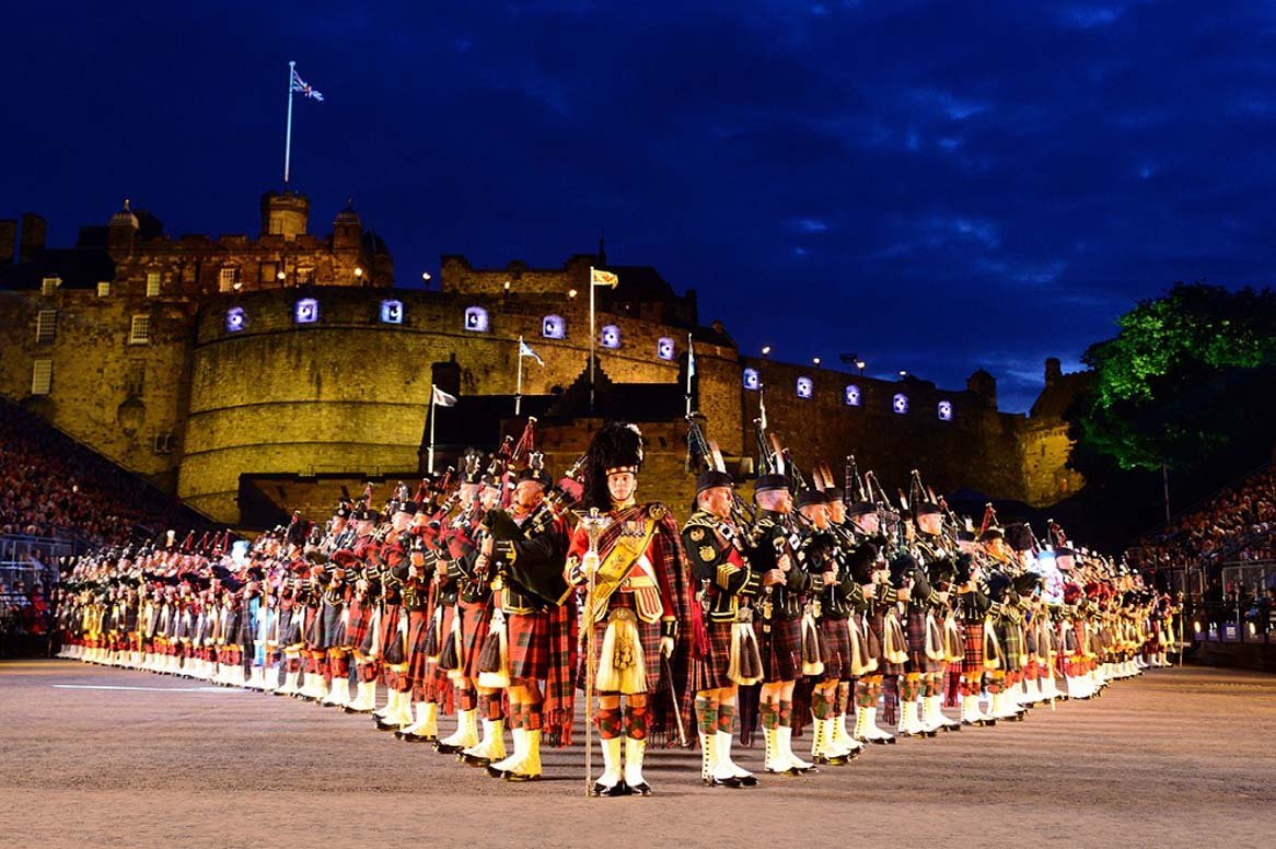 vlieg-busreis-the-royal-edinburgh-military-tattoo