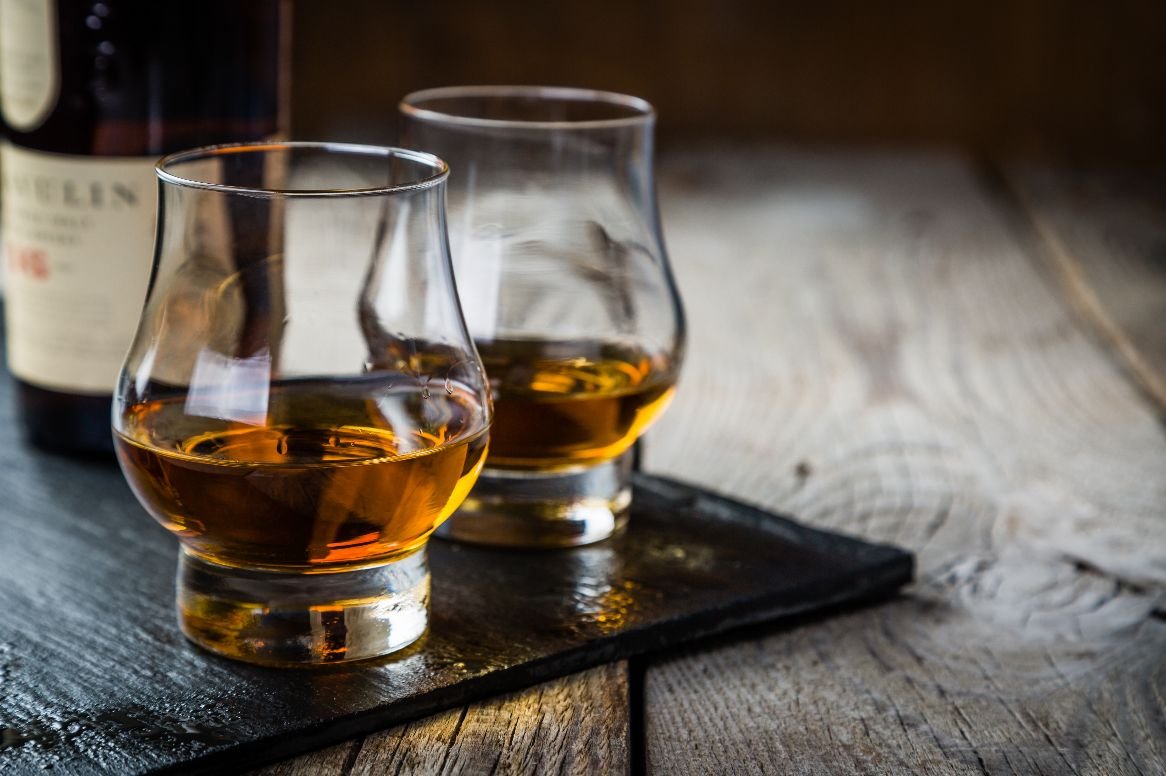 Vliegrondreis Whisky's van Arran, Islay & Skye