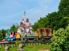 Disneyland Paris - Casey Jr. - le Petit Train du Cirque - kasteel met trein