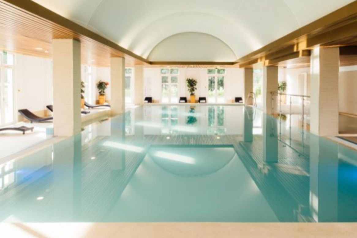 Disneyland Paris - Grand Magic Hotel - zwembad
