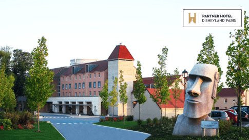Hotel Explorers at Disneyland Paris - vooraanzicht