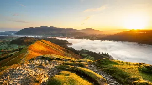 Zonsopgang in Lake District National Park in Schotland