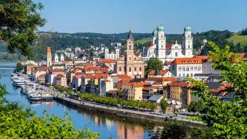 Uitzicht op de stad Passau en Donau in Duitsland