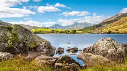 Llynnau Mymbyr meer in Snowdonia National Park, Wales, Groot-Brittannië