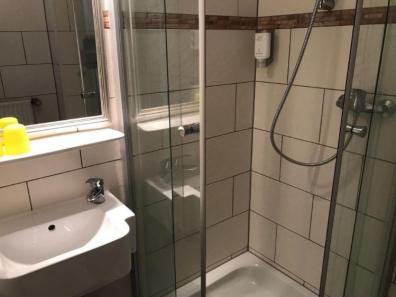 Gästehaus Balthasar Neumann - badkamer