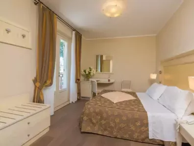 Italië - Marina di Pietrisanta - Hotel Villa Tiziana - Voorbeeldkamer