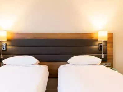 Schotland - Edinburhg e.o. - Moxy Hotel - voorbeeldkamer