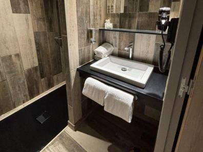 Les Trois Hiboux Hotel - badkamer