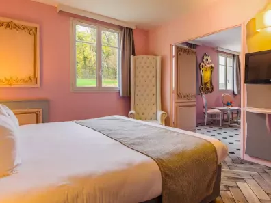 Hotel Explorers at Disneyland Paris - Princess Suite