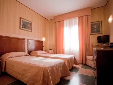 Italië - Pisa - Hotel La Pace - Voorbeeldkamer