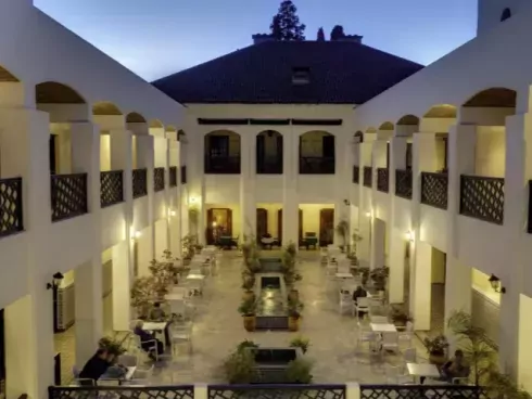 Hotel Batha - Binnenplein