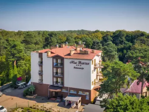 Hotel Bartan - Vooraanzicht