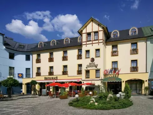 Hotel Gendorf - Vooraanzicht