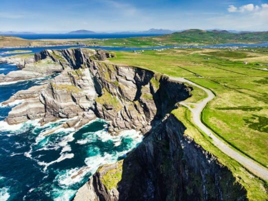 Ring of Kerry zicht op Kerry Cliffs in Ierland
