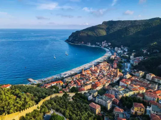 Italië - Noli aan de Bloemenriviera