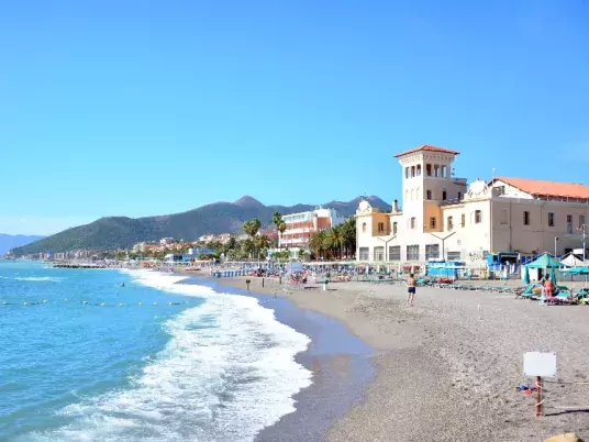 Italië - Bloemenriviera - Strand van Loana