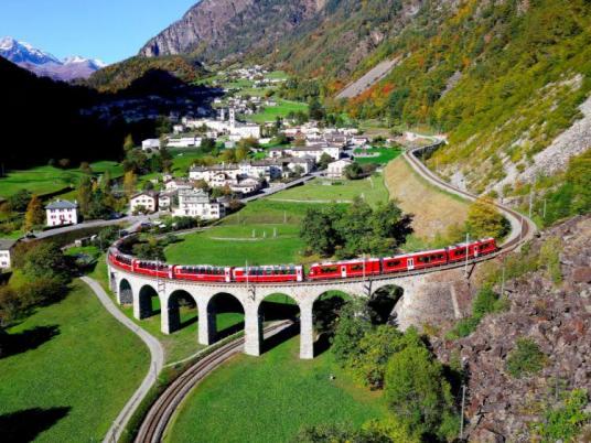 CH-Bernina Express Brusio