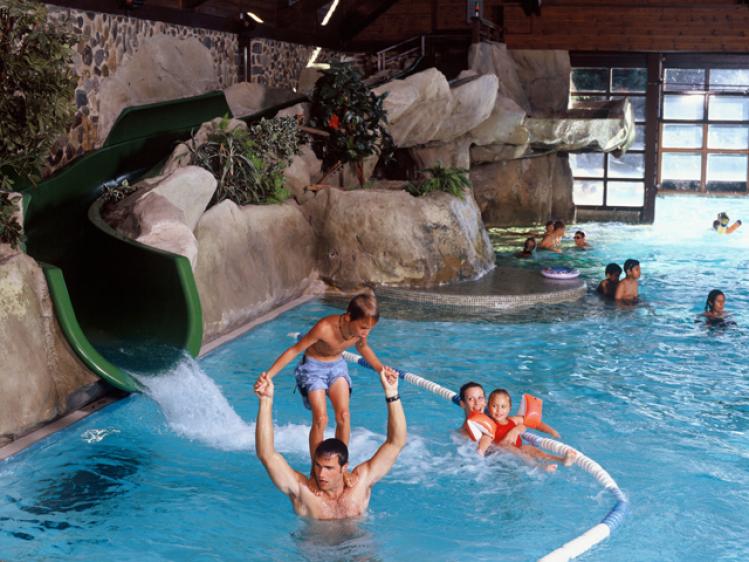 Disneyland Paris - Disney's Hotel Sequoia Lodge - zwembad
