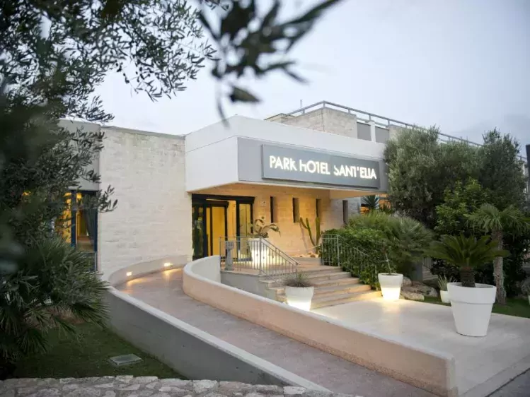 Vooraanzicht van Hotel Sant'Elia in Fasano