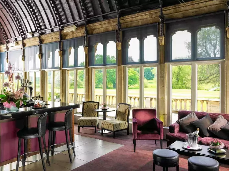 Hotel bar Mercure Warwickshire Walton Hall Hotel and Spa