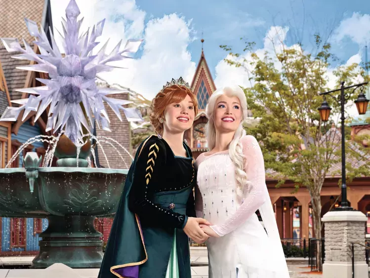Disneyland Paris - World of Frozen - Anna en Elsa