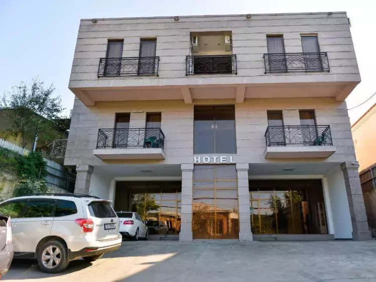 Vooraanzicht van Hotel Argo Palace