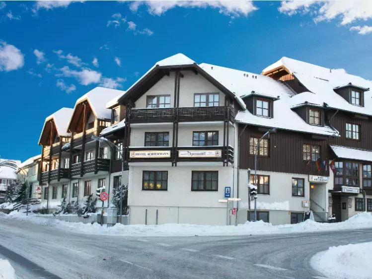 Vooraanzicht van Hotel Achtermann in Braunlage