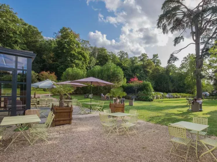 Terras van Domaine des Thomeaux 