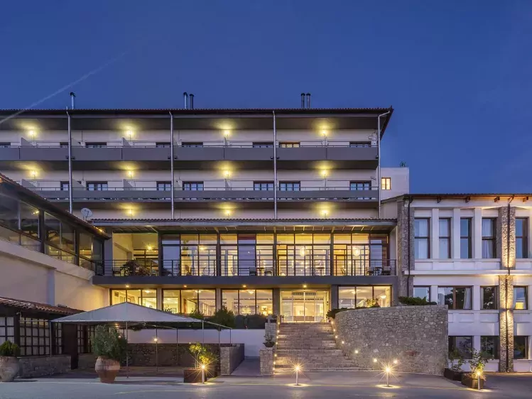 Vooraanzicht van Domotel Anemolia Mountain Resort