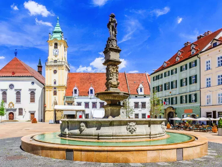 Centrale plein van Bratislava in Slowakije