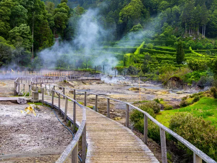 pt-azoren-furnas-waterbron