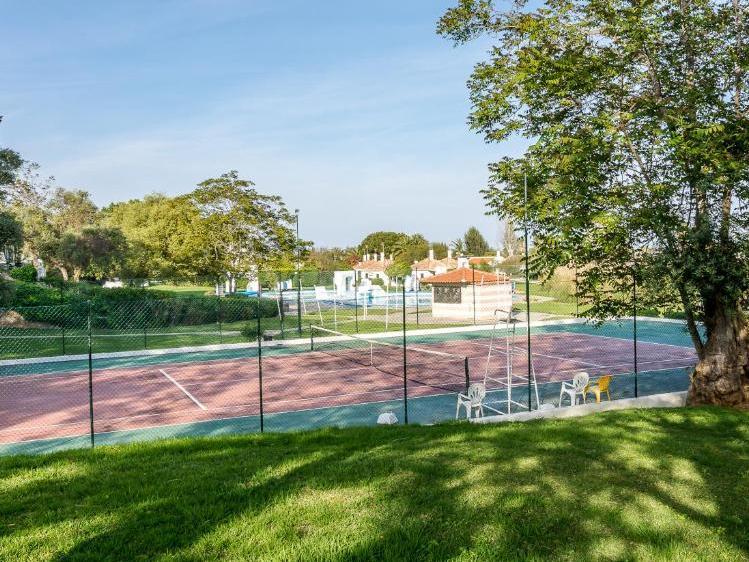 Hotel Pedras d'el Rei tennisbaan