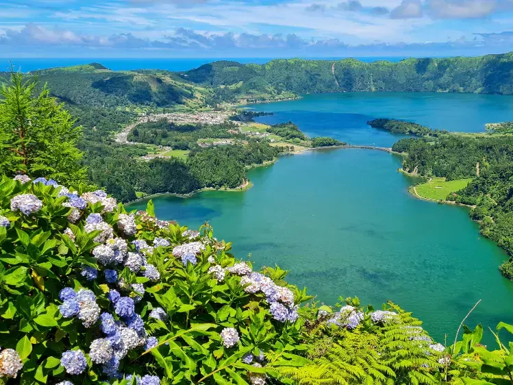 pr-azoren-lagoadassete