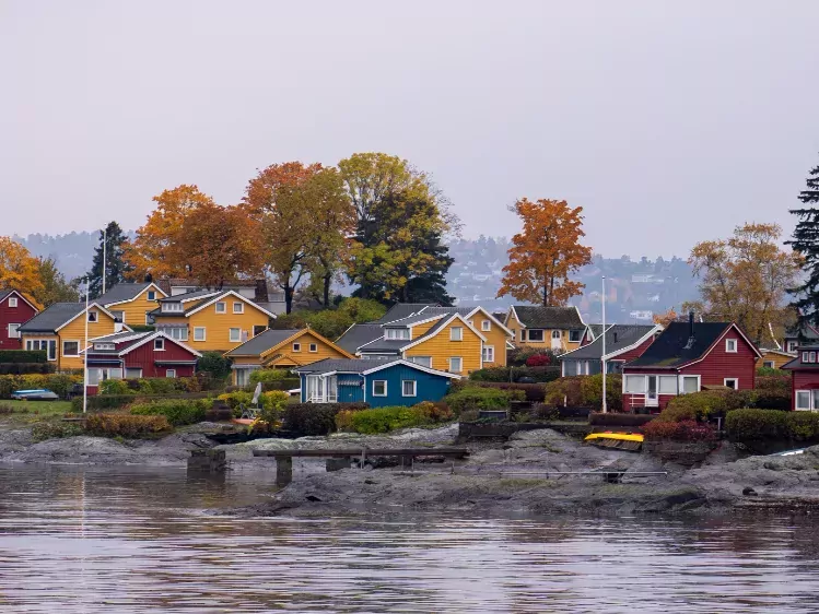 NO-herfst gekleurde huisjes 