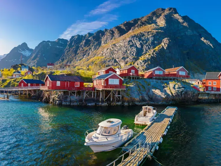 Rode Rorbu huizen in Moskenes