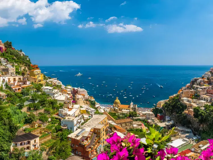 Positano op schiereiland Sorrentina