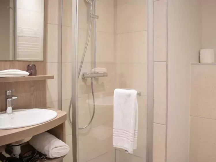 Brit Hotel Blois - Le Préma - Badkamer