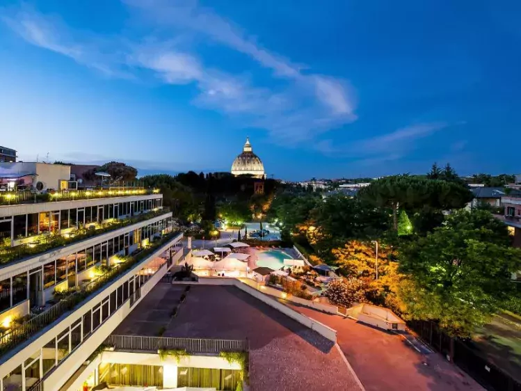 Vooraanzicht van Hotel Cardinal St. Peter in Rome
