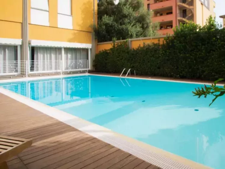 Zwembad van Mistral 2 Hotel in Oristano