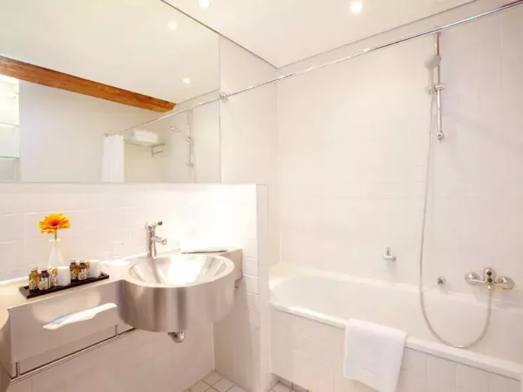 ACC - NL - POT - Vienna House - badkamer