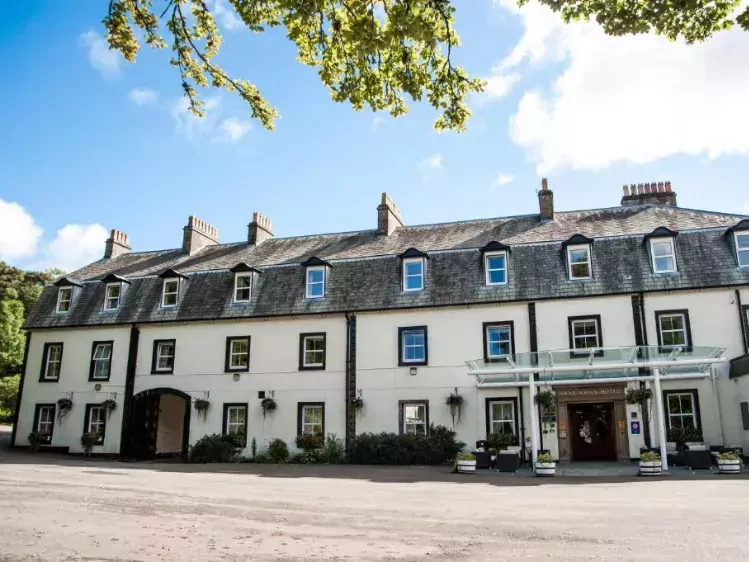 Vooraanzicht van Shap Wells Hotel