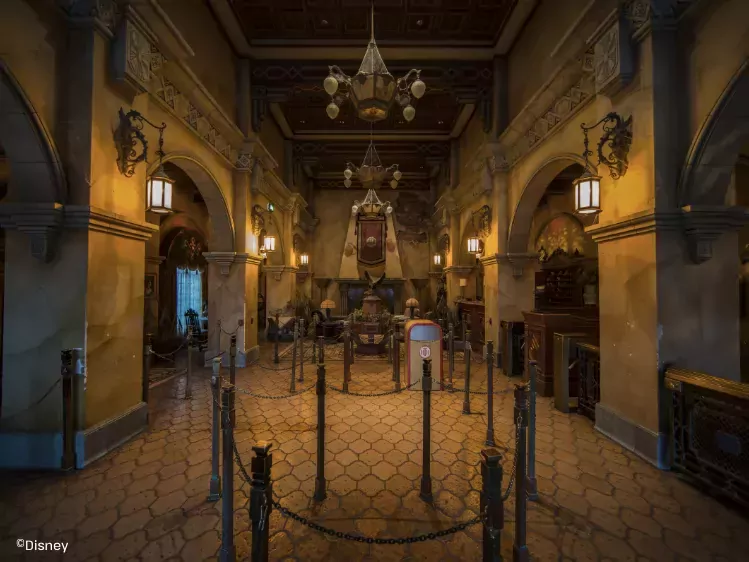 Disneyland Paris - The Twilight Zone Tower of Terror lobby
