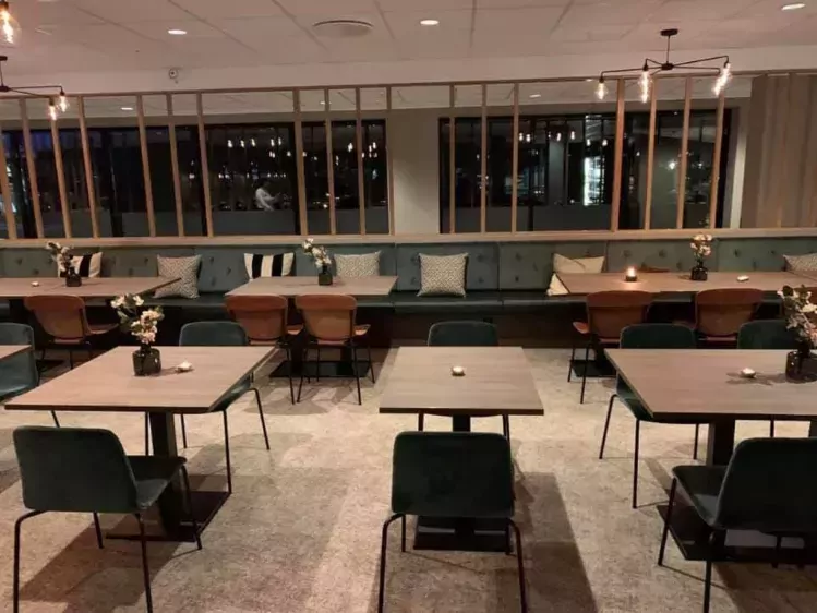 Bar van Hardangerfjord Hotel in Oystese