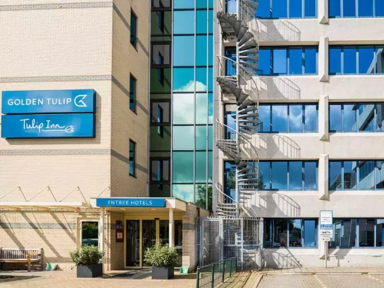 Vooraanzicht Tulip Inn