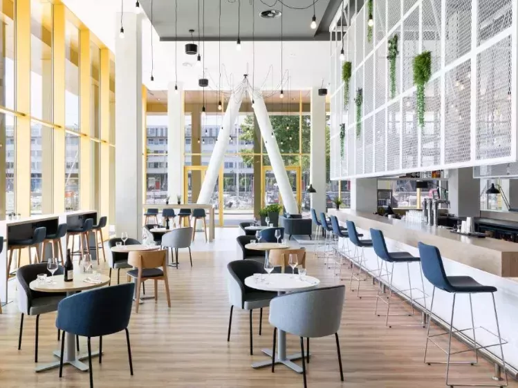 ACC - NL - AMS - Holiday Inn Express Amsterdam - bar