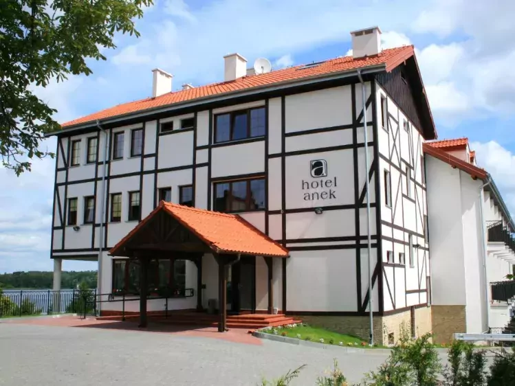 Hotel Anek Mragowo vooraanzijde