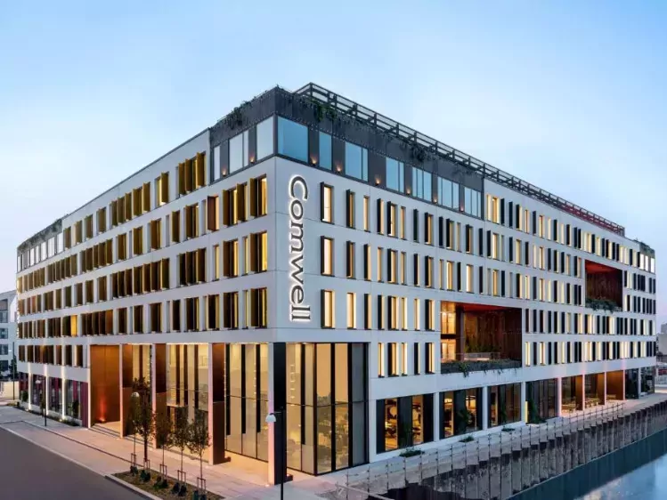 SC-COMWELLPORTSIDE-VOORKANT