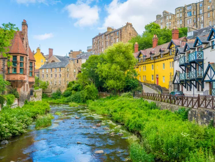 Vakwerkhuizen in Dean Village in Edinburgh